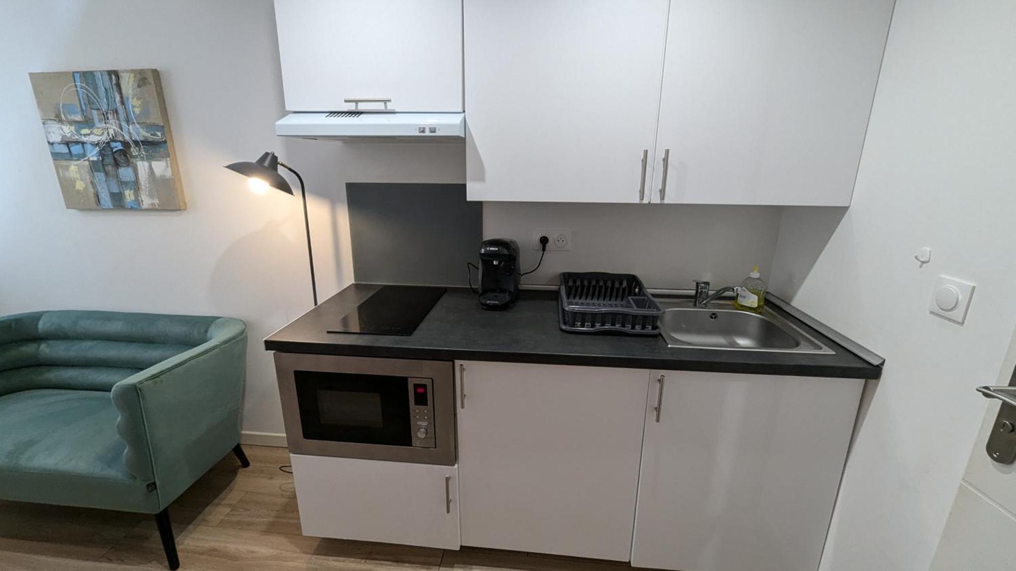 Delattre Apartment *